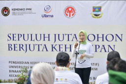 Atalia Ajak Masyarakat Tanam Pohon di Lahan Kritis