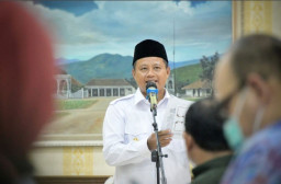 Uu Ruzhanul: Tantangan Pelayanan Publik Makin Kompleks, Perlu Terobosan dan Inovasi