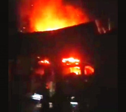 Salah Gunakan Cas HT, Rumah Service Elektronik di Ponorogo Terbakar