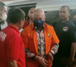 Jalani Sidang Perdana, Teddy Minahasa Melalui Penasihat Hukumnya Siap Hadapi Dakwaan