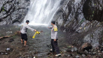 Asyik Mandi di Air Terjun Sedudo, Agus Tewas Tertimpa Longsoran
