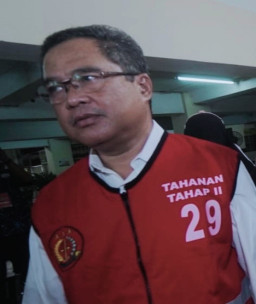 Suko Sutrisno Terdakwa Tragedi Kanjuruhan Divonis 1 Tahun Penjara