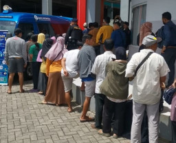 Jasa Tukar Uang Lebaran BI di Ponorogo Diserbu Massa, 1 Jam Antri Stok Habis