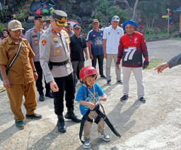 Kapolres Kotabaru Tinjau  Tempat Wisata Goa Lowo