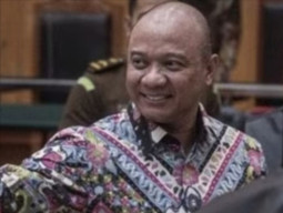 Teddy Minahasa Berinisiatif Serahkan CCTV Rumahnya