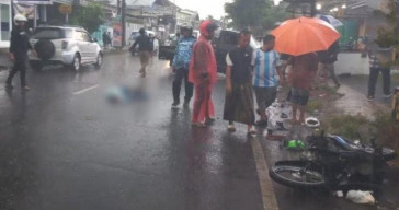 Patah AS, GranMax Tabrak 3 Motor, 4 Orang Tewas termasuk 1 Bayi Usia Setahun