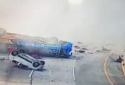 Bus Terguling, 12 Penumpang Tewas