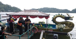 Perahu Naga Telaga Ngebel Kantongi Ijin Syahbandar, Penumpang Diasuransikan