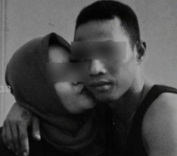 Pamer  Bermesraan dengan Istri Orang Lain di TikTok,  Pria Beristri Ini Dihajar Warga