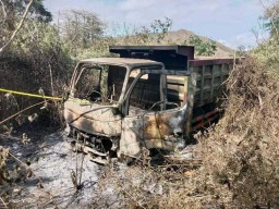 Sopir Ugal-ugalan, Truk Tabrak Motor, Sekeluarg Tewas termasuk Ibu Hamil