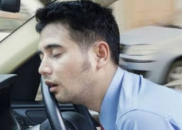 Sopir Ngantuk, Truk Hino Tabrak Truk Cargo dari Belakang, 1 Tewas Mengerikan