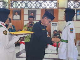 Sekretaris Daerah Kotabaru, Kukuhkan Paskibraka dan Duta Pancasila 2023