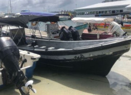 Ditabrak Perahu, Kaki Turis Cantik Putus