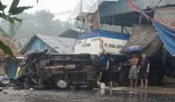 Pikap vs Truk, 3 Orang Tewas