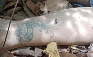 Mayat Wanita Bertato Ditemukan Dekat Kandang Buaya