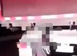 Tabrak Truk dari Belakang, Pria Ini Terseret hingga 1 km