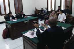 Gunakan Paspor Palsu, Wang Yali WNA Asal Tiongkok Diadili