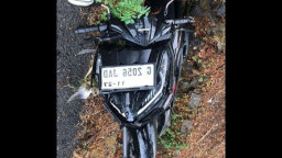 Diduga Dilindas Truk, Kepala Pengendara Vario Terlepas