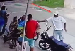 Asyik Duduk Santai, De Jesus Ditembak hingga Terguling ke Tanah