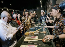Buka Pameran Tosan Aji Reinkarnasi Majapahit, Ketua DPD RI: Keris Jati Diri Bangsa