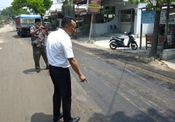 Gandeng Pusat Perbaiki 6 Ruas Jalan Daerah, Bupati Ponorogo: Perlancar Akses 2 Wisata