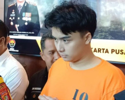 Leon Dozan Sudah 2 Kali Hajar Pacarnya