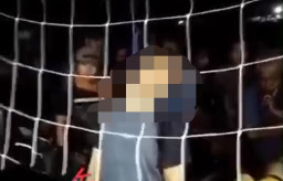 Mantan Pasien RSJ Gantung Diri di Jala Gawang Sepakbola