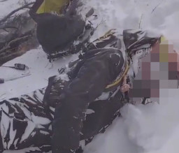 Puluhan Turis Terjebak Tumpukan Salju,  2 Meninggal Kedinginan