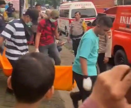 Ayah dan Anak Tewas Bersimbah Darah, Diduga Dirampok lalu Melawan