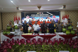 Omzet Miliaran Rupiah Perhari, Polda Banten Ungkap Sindikat Penyuntik LPG Bersubsidi
