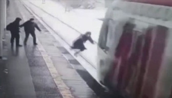 Bercanda di Tepi Rel, Pemuda Tewas Ditabrak Kereta