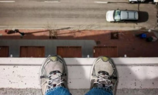 Usai Jogging, Pria Ini Lompat dari Lantai 5 Plaza Medan Fair