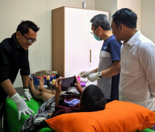 60 Anak Ikut Khitan Masal di UAM Balongbendo