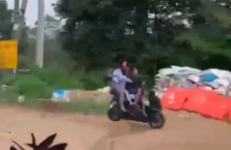 Motor PCX Ditumpangi 1 Keluarga Alami Rem Blong di Jalur Cangar, Pacet