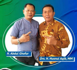 Beredar Foto Abd Ghofur dan Husnul Akib, Pasangan di Pilkada Lamongan?