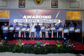 Awarding Jurnalistik dan Potas Award Wali Kota Eri Bicara Sinergitas dengan Media