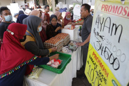 Stabilkan Harga Bahan Pokok, Pemkot Surabaya Gelar Program Gerakan Pangan Murah