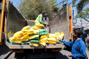 Tekan Inflasi, Pemkot Surabaya Rutin Gelar Operasi Pasar di 17 Lokasi