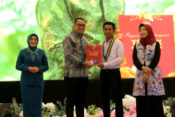 Ribuan Orang Tua di Surabaya Lulus SOTH, Cegah Stunting Lewat Perbaikan Pola Asuh