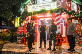 Patroli Pengamanan Nataru, Wali Kota Eri bersama Forkopimda Cek Pos Penjagaan