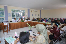 Pemkot Surabaya Gandeng Alumni Senior Kedokteran Unair Bahas Target Zero Stunting