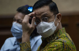 Hakim Trenyuh Melihat Juliari Menderita karena Dibully Masyarakat