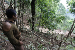Tak Mau Mengungsi, Warga Talun Ponorogo Ini Siap Tewas Diterjang Longsor
