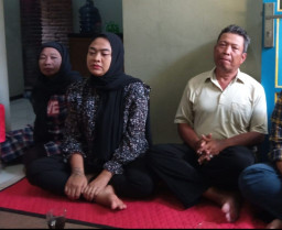 Suami dan Anak Jadi Korban Tragedi Kanjuruhan, Elmiati: Saya Ikhlas
