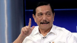 Luhut Targetkan Vaksinasi di Daerah Pinggiran dan Kumuh