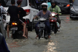 Kawasan Lontar ke Arah Citraland Surabaya,  Langganan Banjir