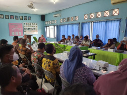 Dispertapahorbun Bangkalan Dorong Petani Daftar BPJS Ketenagakerjaan