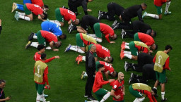 Meski Kalah, Skuad Timnas Maroko Tetap Sujud Sukur