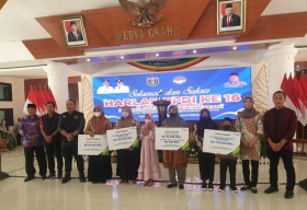 Peringati Harlah PPDI, Bupati Ngawi Serahkan Manfaat Program BPJAMSOSTEK