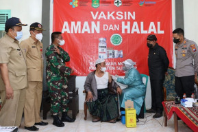 Percepat Herd Immunity, Pemkab Sumenep Gelar Vaksinasi di Ponpes Al-Ittihad Lenteng